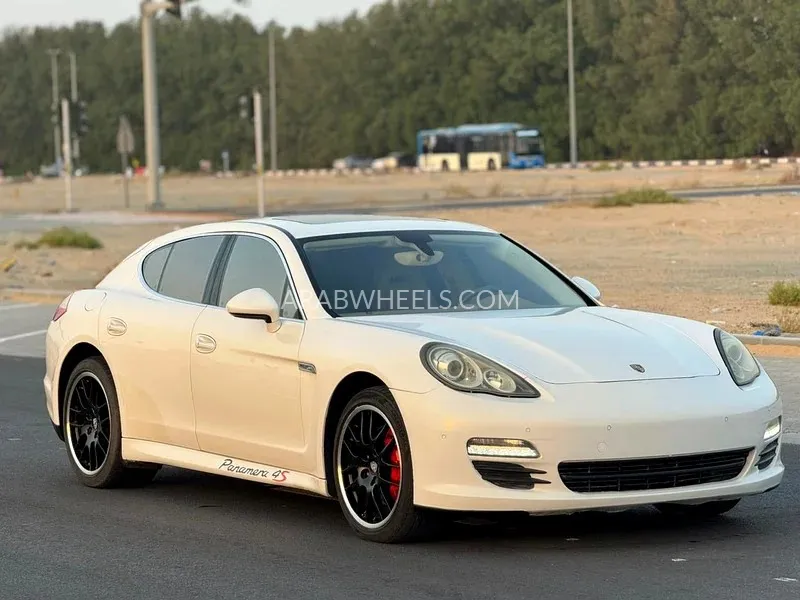 Porsche Panamera 2010 for Sale in Sharjah Image-2