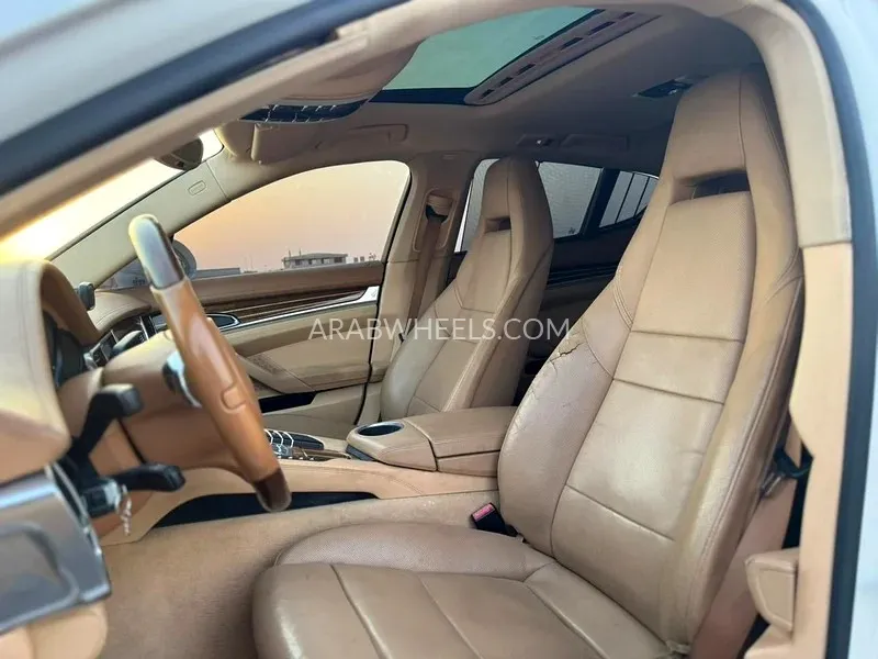 Porsche Panamera 2010 for Sale in Sharjah Image-7