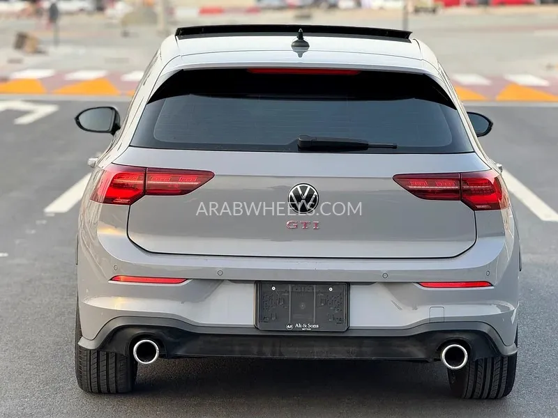  فولكس واجن جولف جي تي آي 2023 for Sale in الشارقة Image-6