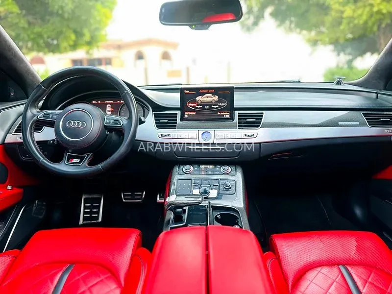 أودي إس 8 2014 for Sale in الشارقة Image-9
