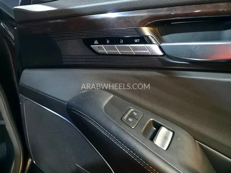 جينيسيس G90 2018 for Sale in عجمان Image-7