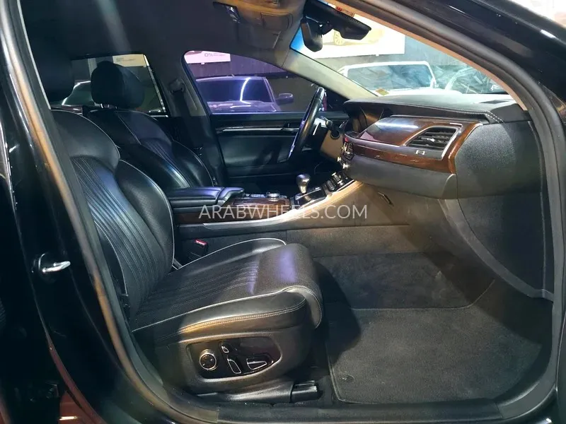 جينيسيس G90 2018 for Sale in عجمان Image-8