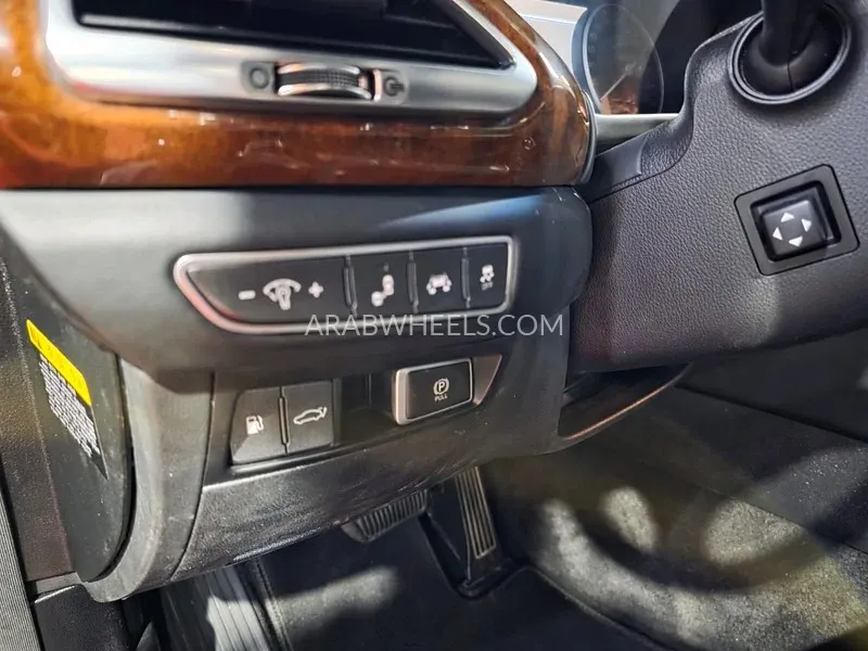 جينيسيس G90 2018 for Sale in عجمان Image-19