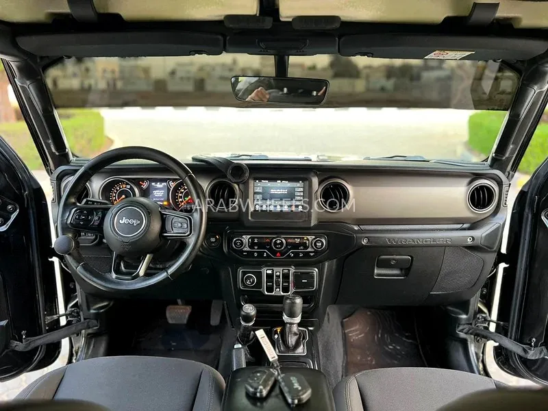 Jeep Wrangler 2018 for Sale in Sharjah Image-15