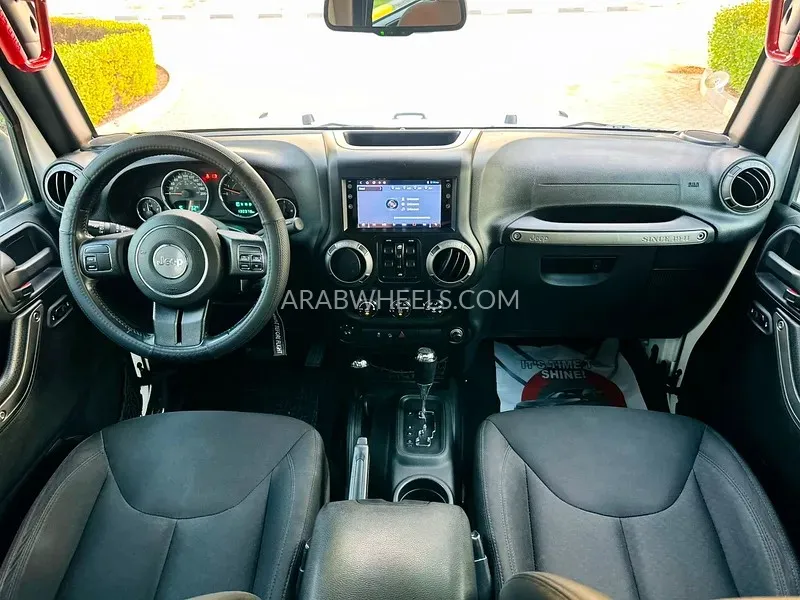 Jeep Wrangler 2016 for Sale in Sharjah Image-15