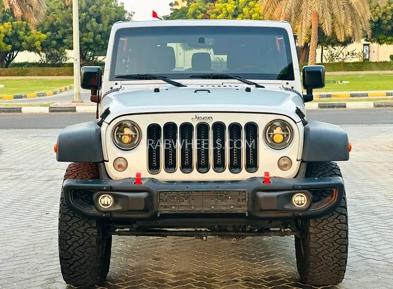 Jeep Wrangler 2016 for Sale in Sharjah Image-18