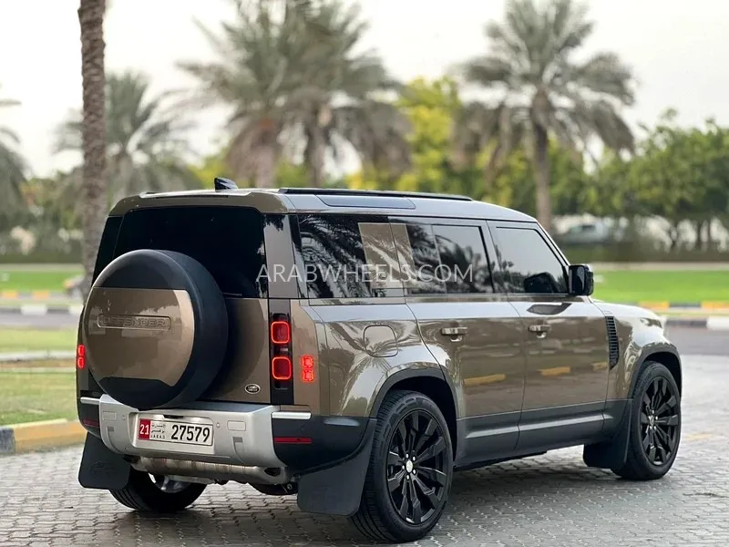 Land Rover Defender 2021 for Sale in Sharjah Image-6