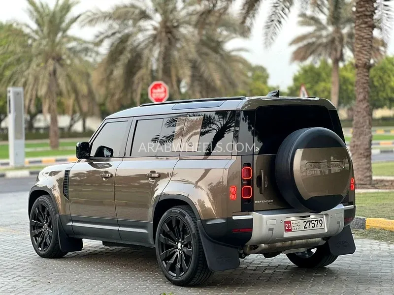 Land Rover Defender 2021 for Sale in Sharjah Image-8