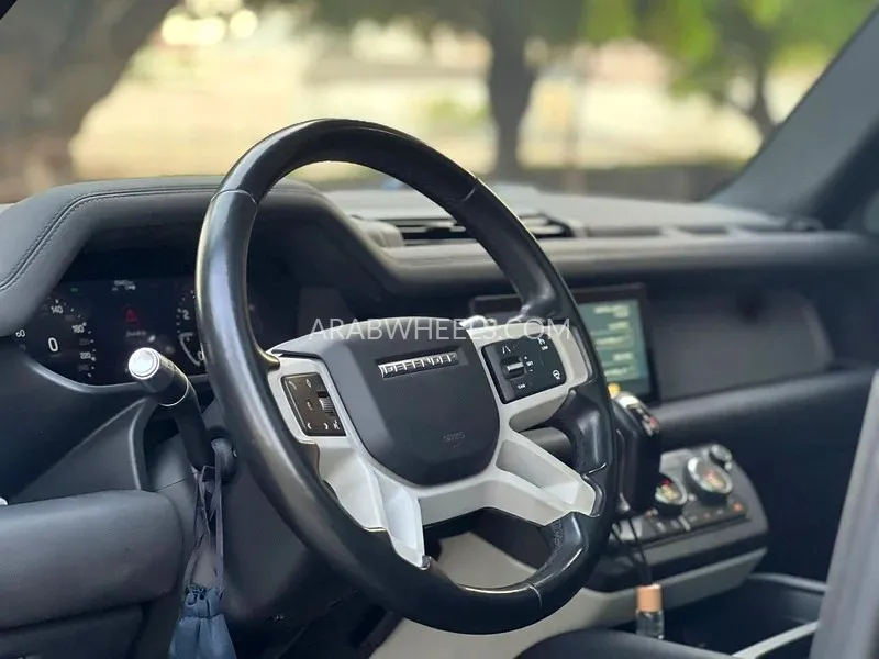 Land Rover Defender 2021 for Sale in Sharjah Image-20