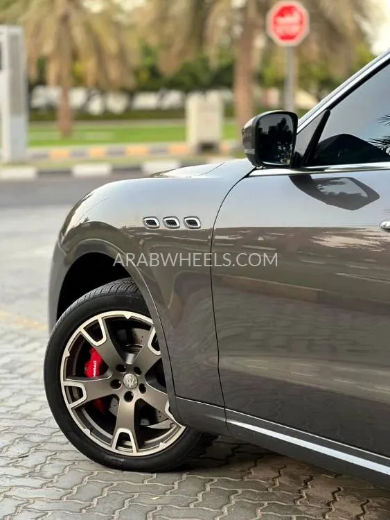 Maserati Levante 2017 for Sale in Sharjah Image-12