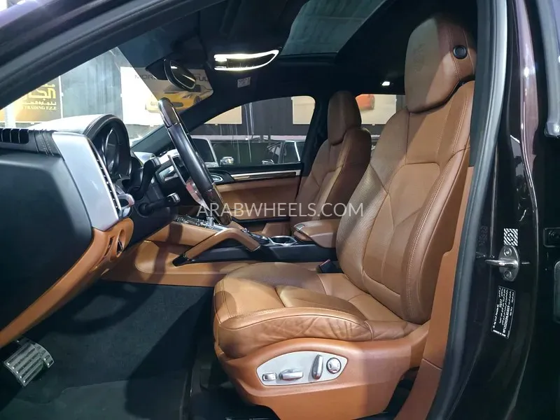Porsche Cayenne 2017 for Sale in Ajman Image-19