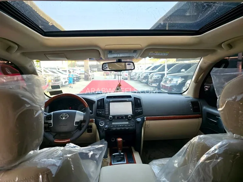 Toyota Land Cruiser 2014 for Sale in Ajman Image-14