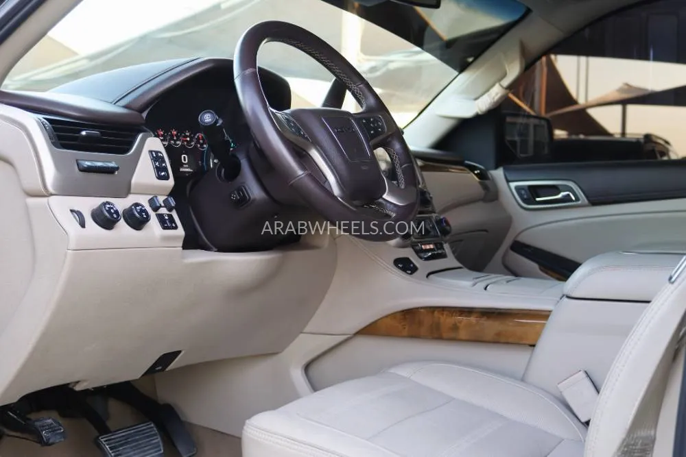 GMC Yukon 2017 for Sale in Sharjah Image-6