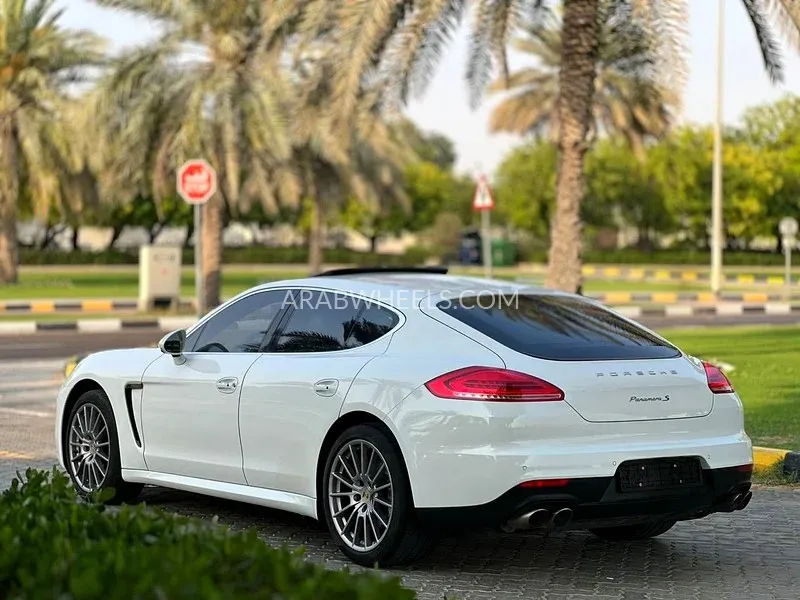 Porsche Panamera 2014 for Sale in Sharjah Image-8