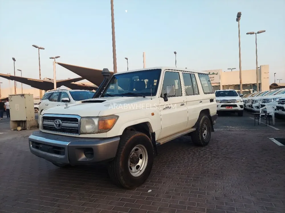 Toyota Land Cruiser 70 Series 2019 for Sale in Sharjah Image-2