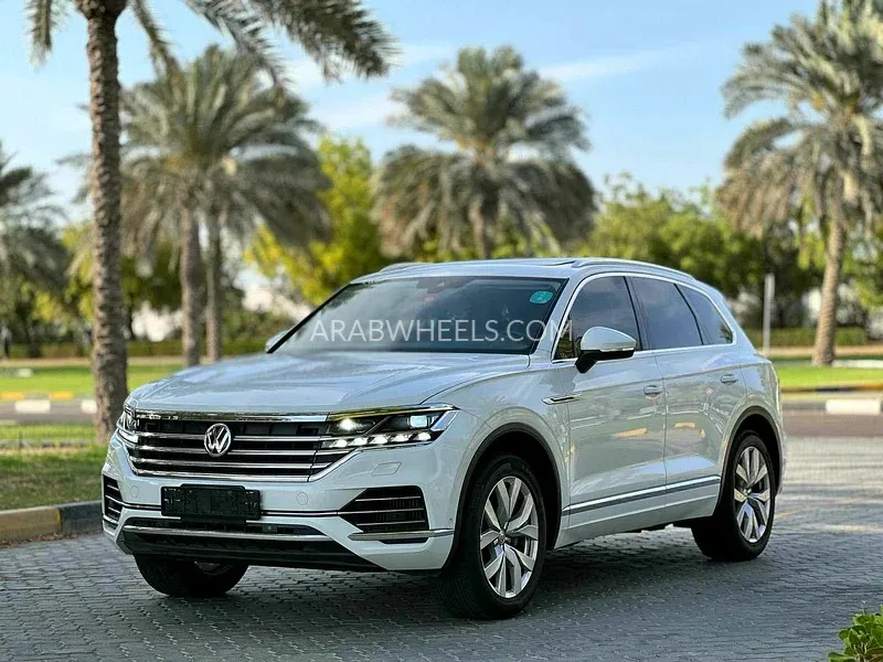 Volkswagen Touareg 2018 for Sale in Sharjah Image-1