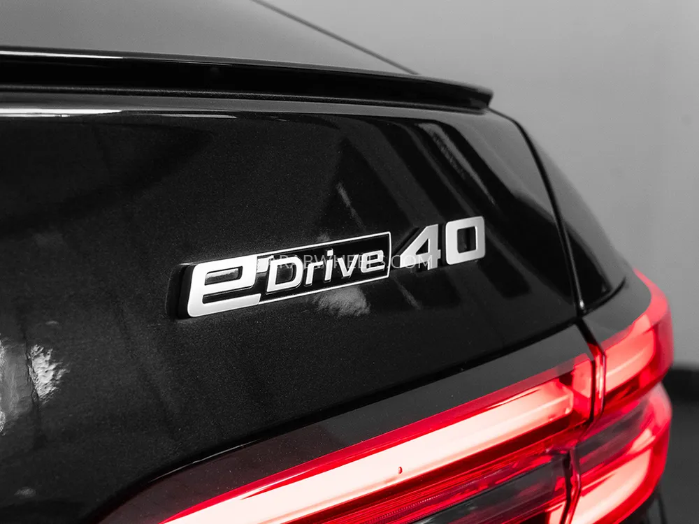 BMW i5 2024 for Sale in Dubai Image-18