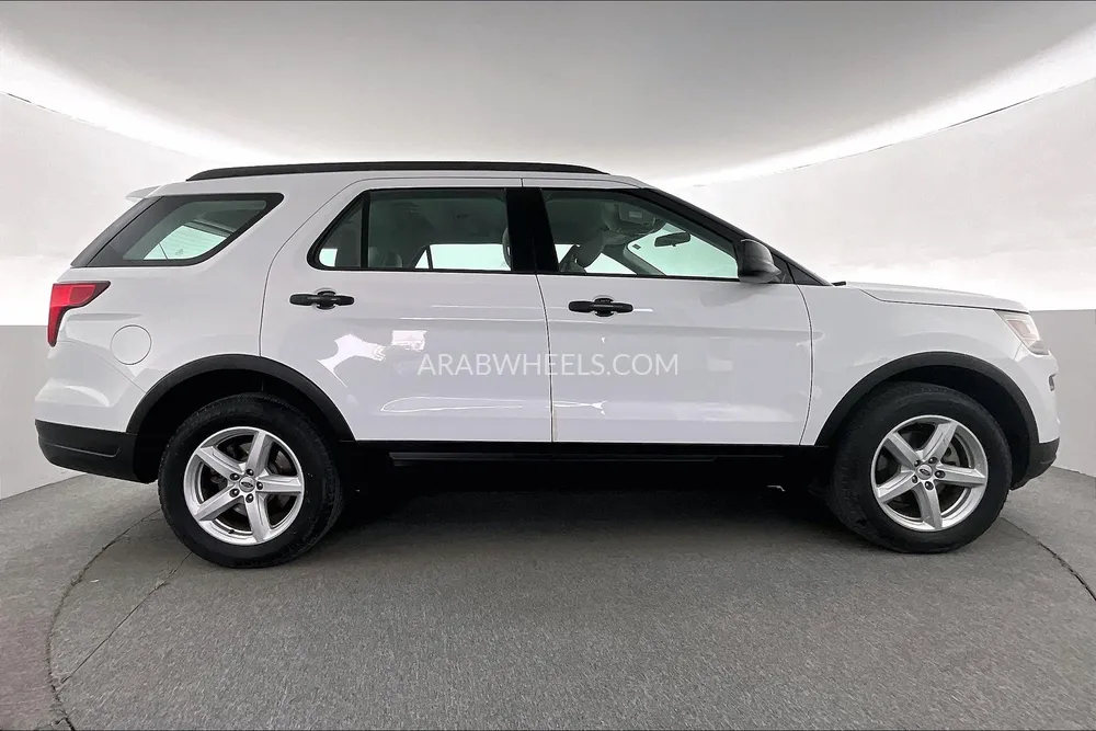 Ford Explorer 2018 for Sale in Sharjah Image-8