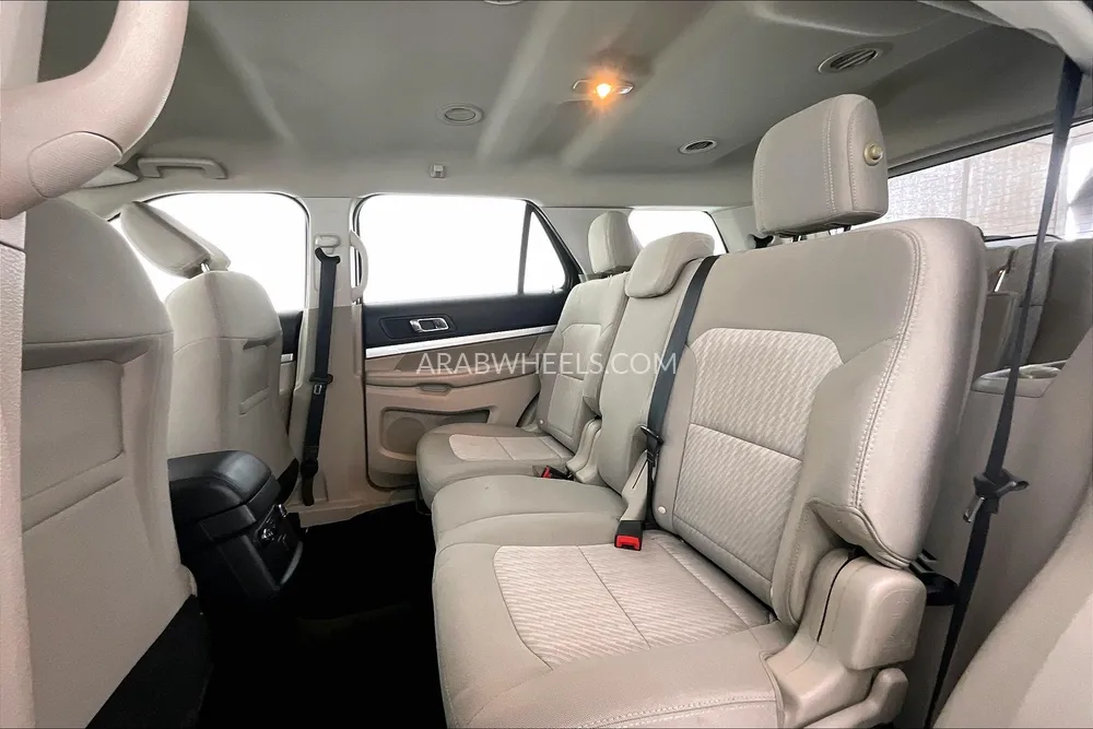 Ford Explorer 2018 for Sale in Sharjah Image-14