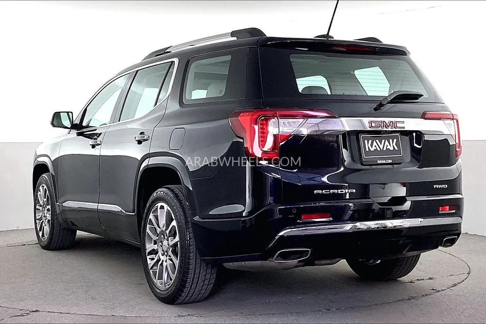 GMC Acadia 2023 for Sale in Sharjah Image-4