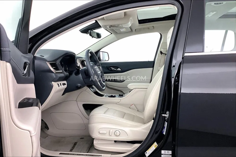 GMC Acadia 2023 for Sale in Sharjah Image-14