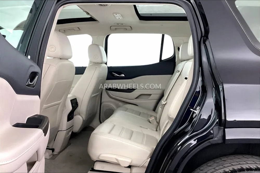 GMC Acadia 2023 for Sale in Sharjah Image-23