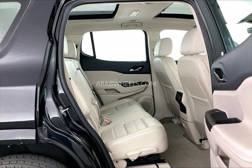 GMC Acadia 2023 for Sale in Sharjah Image-24