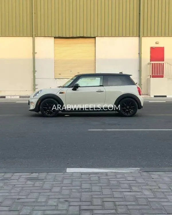 ميني كوبر 2015 for Sale in أم القيوين Image-5