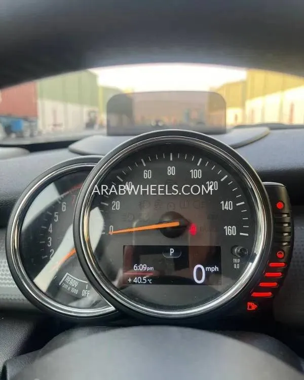 ميني كوبر 2015 for Sale in أم القيوين Image-7
