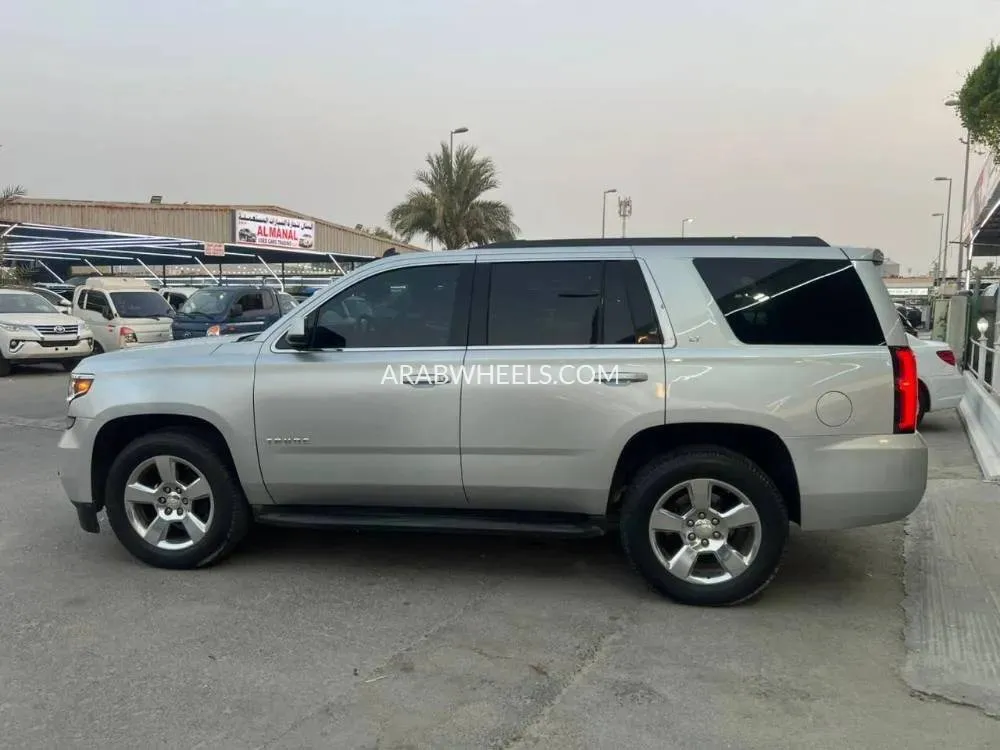 Chevrolet Tahoe 2015 for Sale in Ajman Image-5