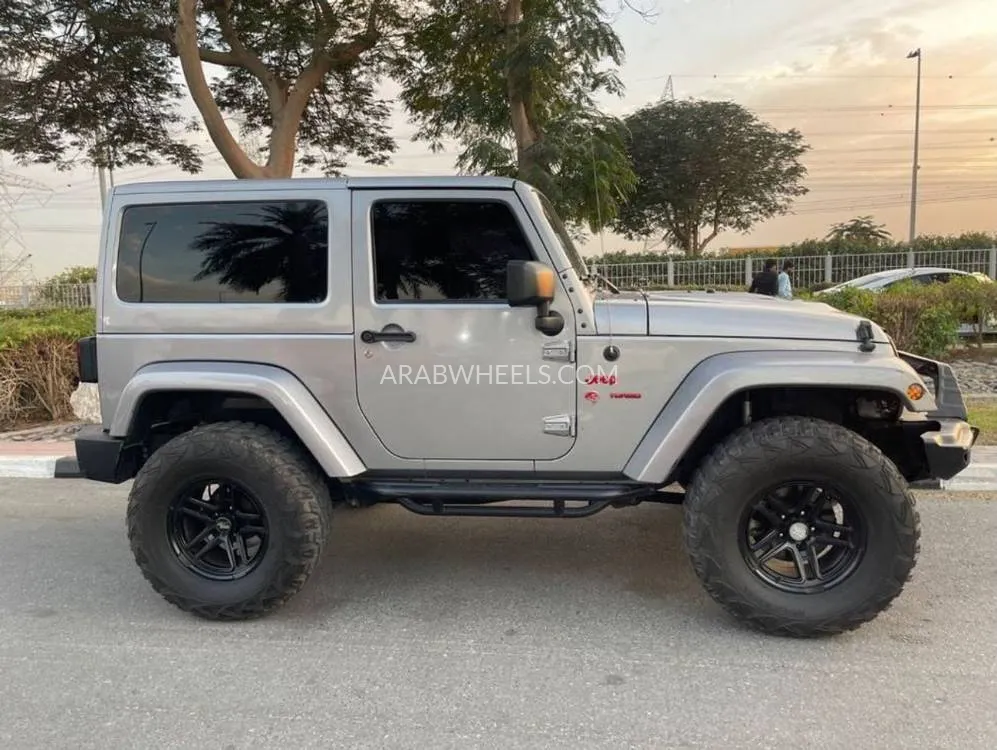 Jeep Wrangler 2015 for Sale in Ajman Image-10