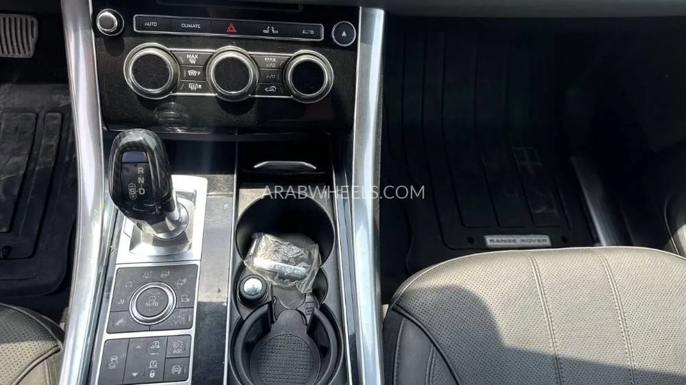 Land Rover Range Rover Sport 2014 for Sale in Ajman Image-16