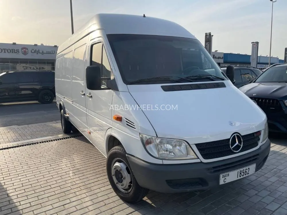 Mercedes Benz Sprinter 2010 for Sale in Ajman Image-4