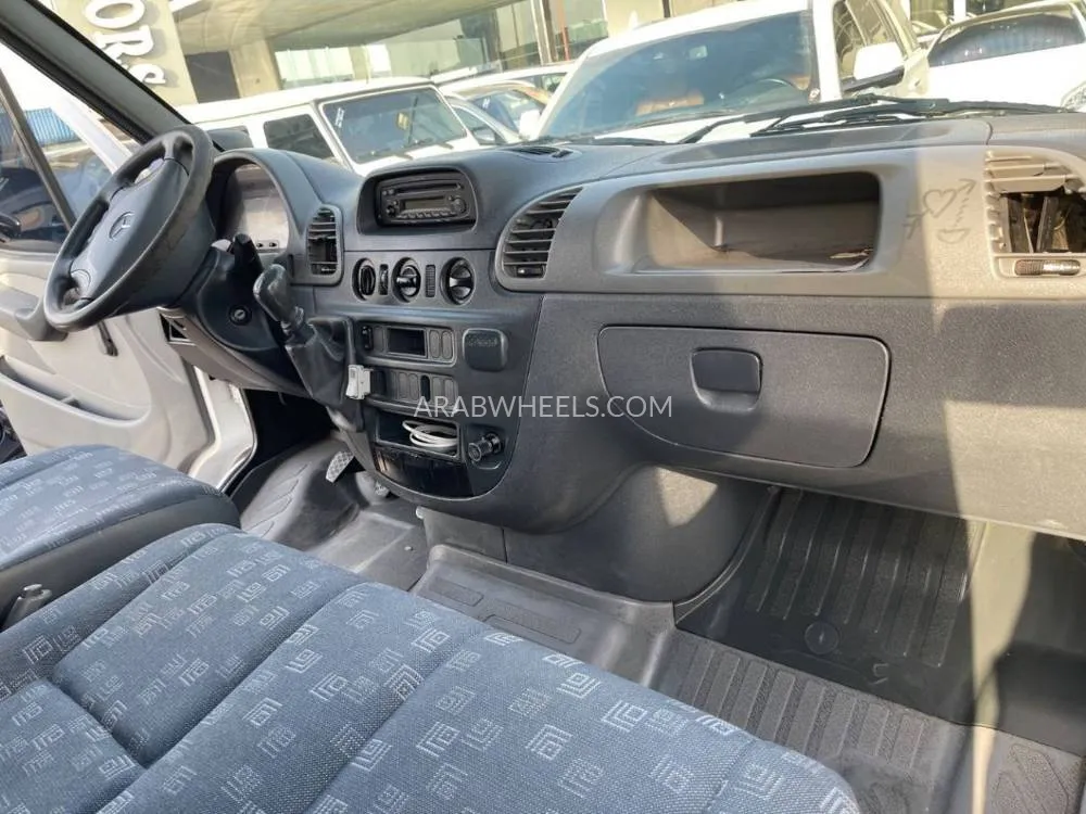 Mercedes Benz Sprinter 2010 for Sale in Ajman Image-15