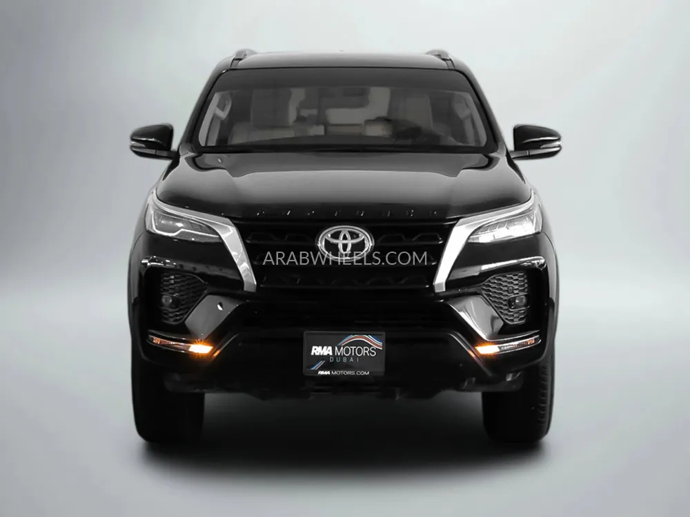 Toyota Fortuner 2025 for Sale in Dubai Image-3
