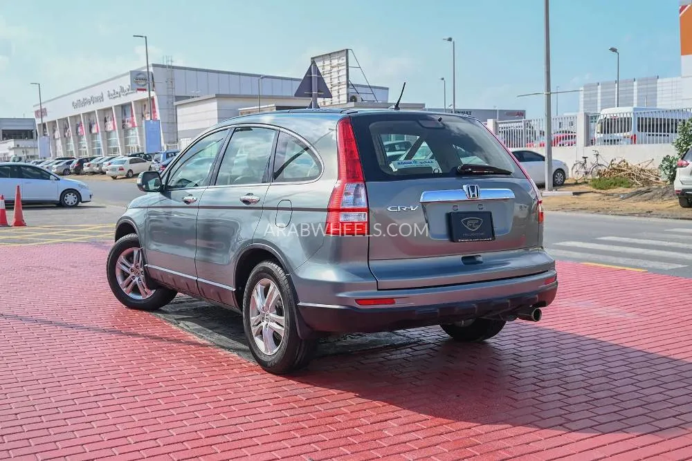 Honda CR-V 2011 for Sale in Sharjah Image-5