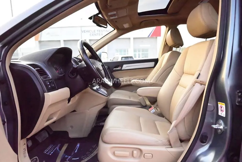Honda CR-V 2011 for Sale in Sharjah Image-10