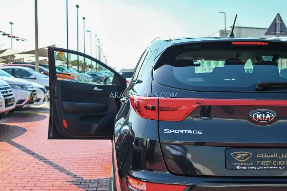 Kia Sportage 2018 for Sale in Sharjah Image-6
