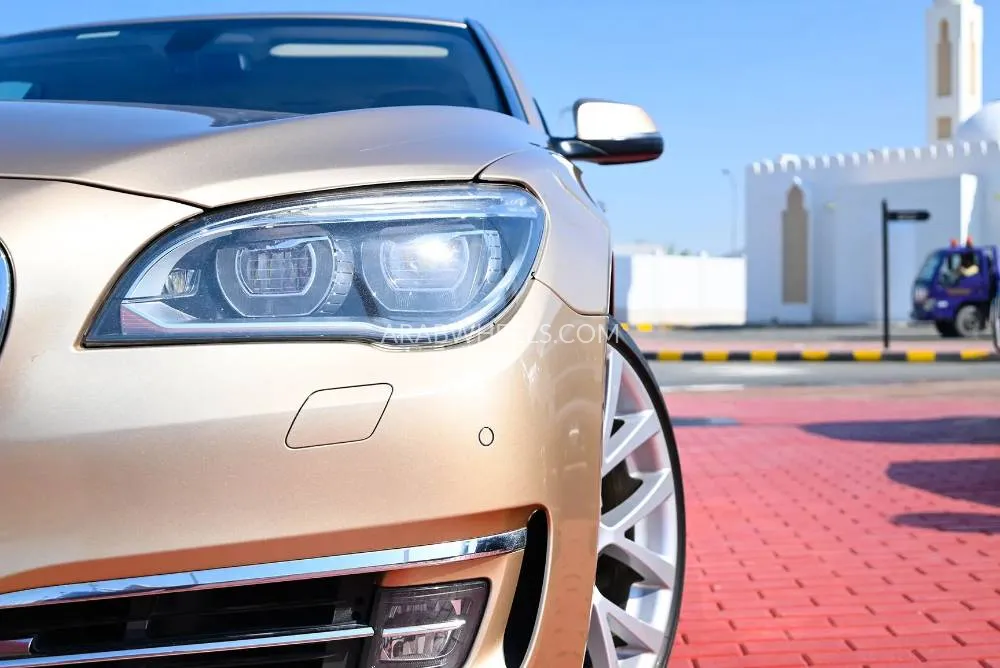 BMW 7 series 2013 for Sale in Sharjah Image-3