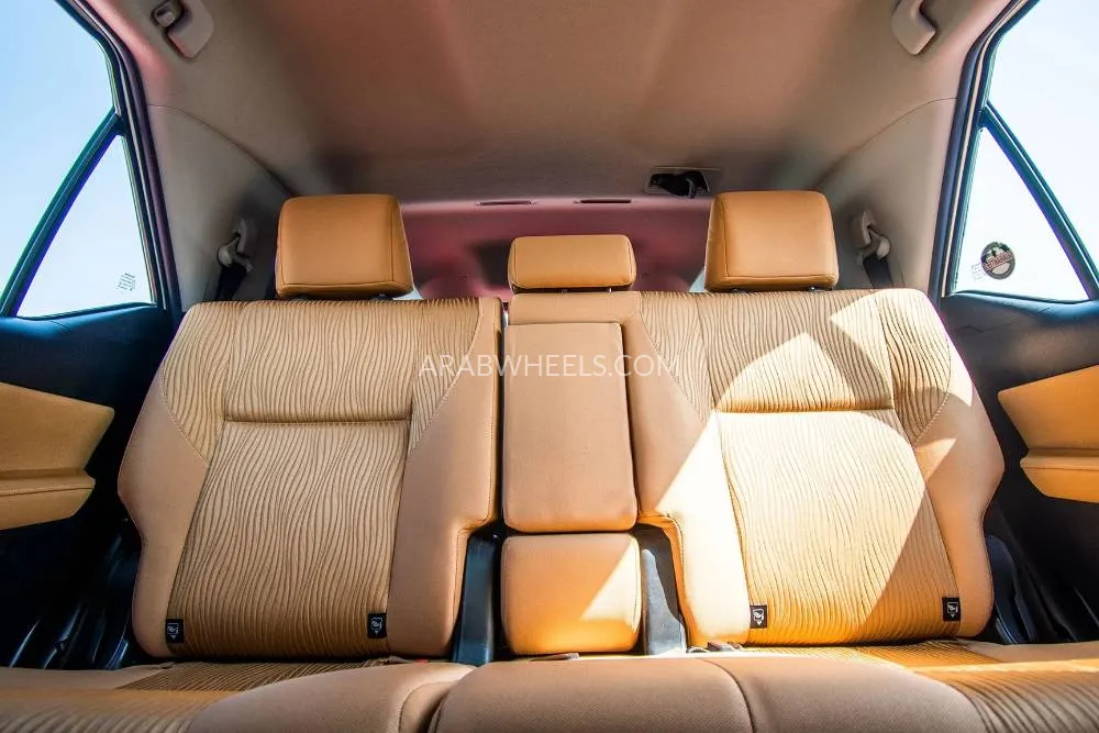 Toyota Fortuner 2019 for Sale in Sharjah Image-13