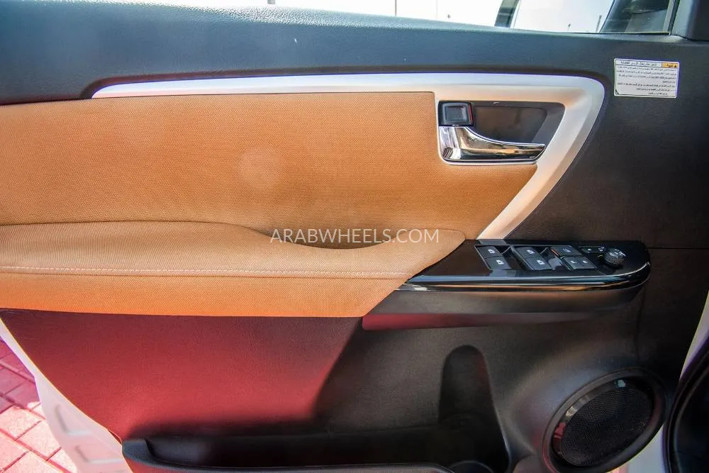 Toyota Fortuner 2019 for Sale in Sharjah Image-20