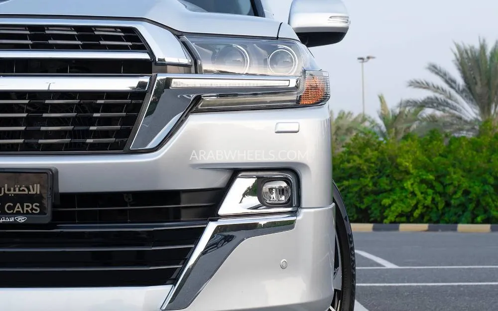 Toyota Land Cruiser 2021 for Sale in Sharjah Image-3