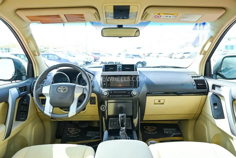Toyota Land Cruiser Prado 2014 for Sale in Sharjah Image-9