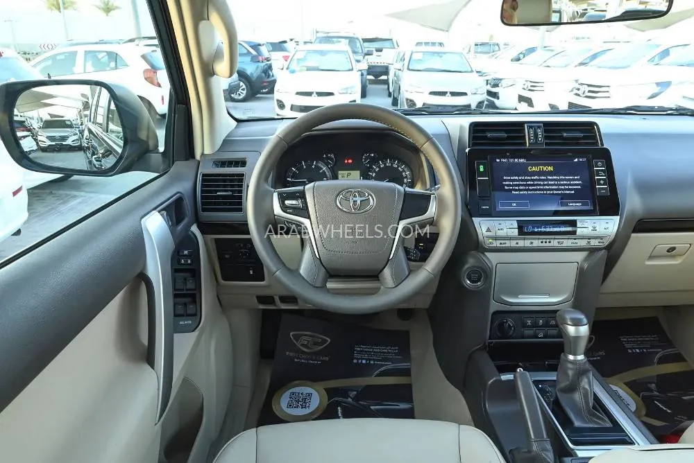 Toyota Land Cruiser Prado 2019 for Sale in Sharjah Image-10