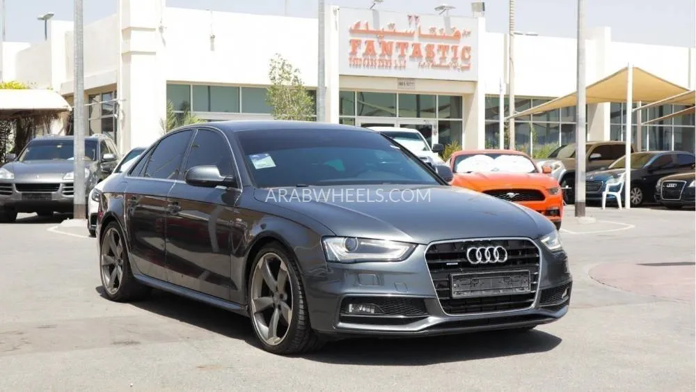Audi A4 2019 for Sale in Sharjah Image-3