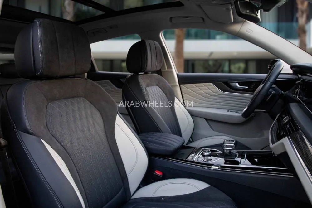 Hongqi HS5 2023 for Sale in Dubai Image-11