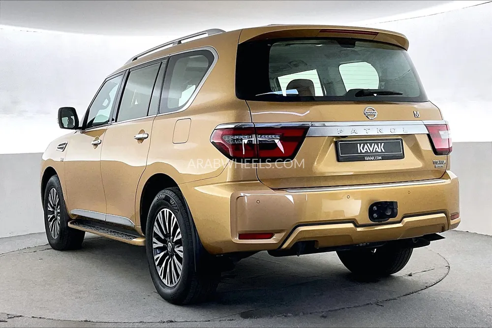 Nissan Patrol 2021 for Sale in Sharjah Image-4