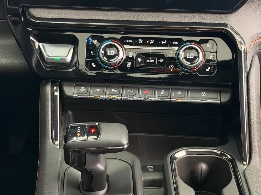 GMC Sierra 2023 for Sale in Abu Dhabi Image-10