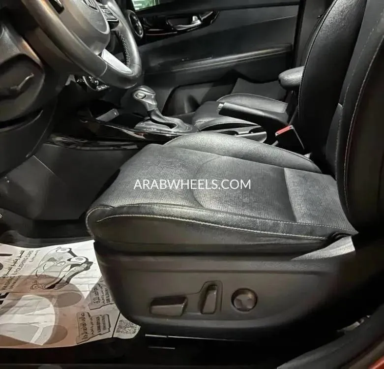 Kia Forte 2019 for Sale in Ajman Image-2