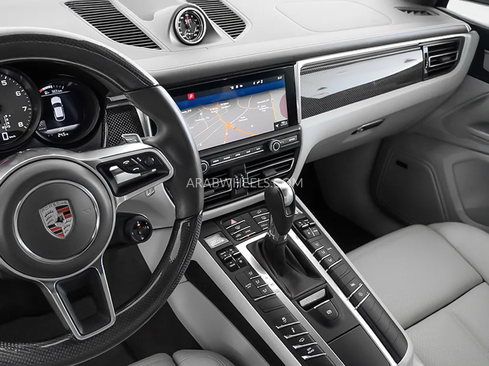 Porsche Macan 2020 for Sale in Dubai Image-9
